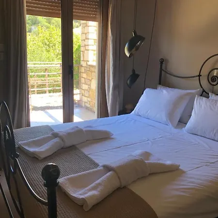 Luxurious Maisonette In The Countryside With A Pool *